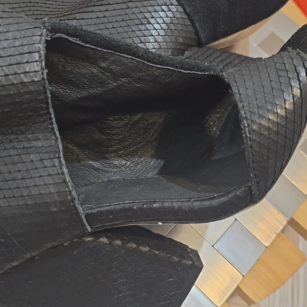 Mia Limited‎ Edition Rogue Black Textured Leather Booties